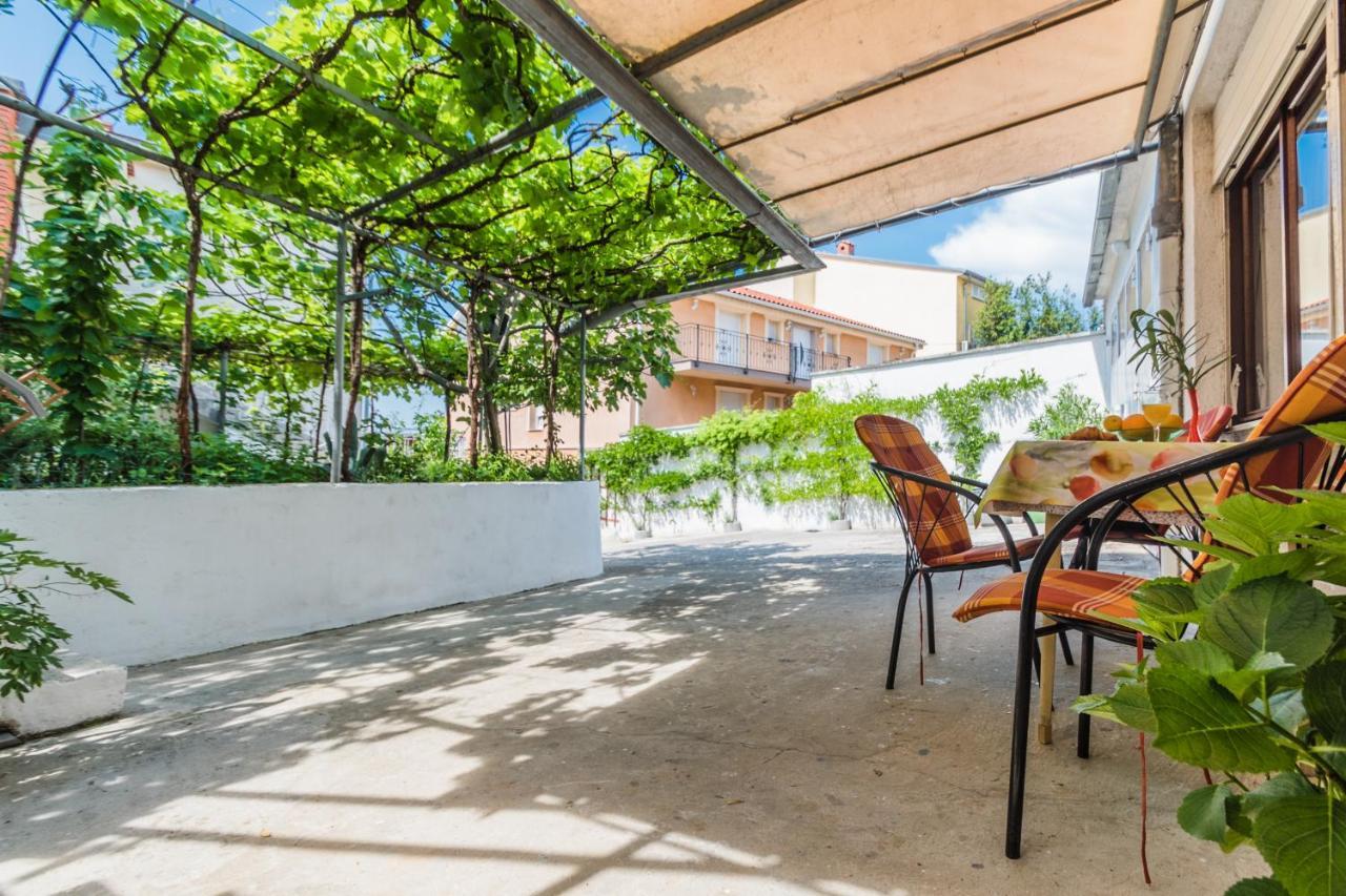 Loredana Apartments Crikvenica Exterior foto